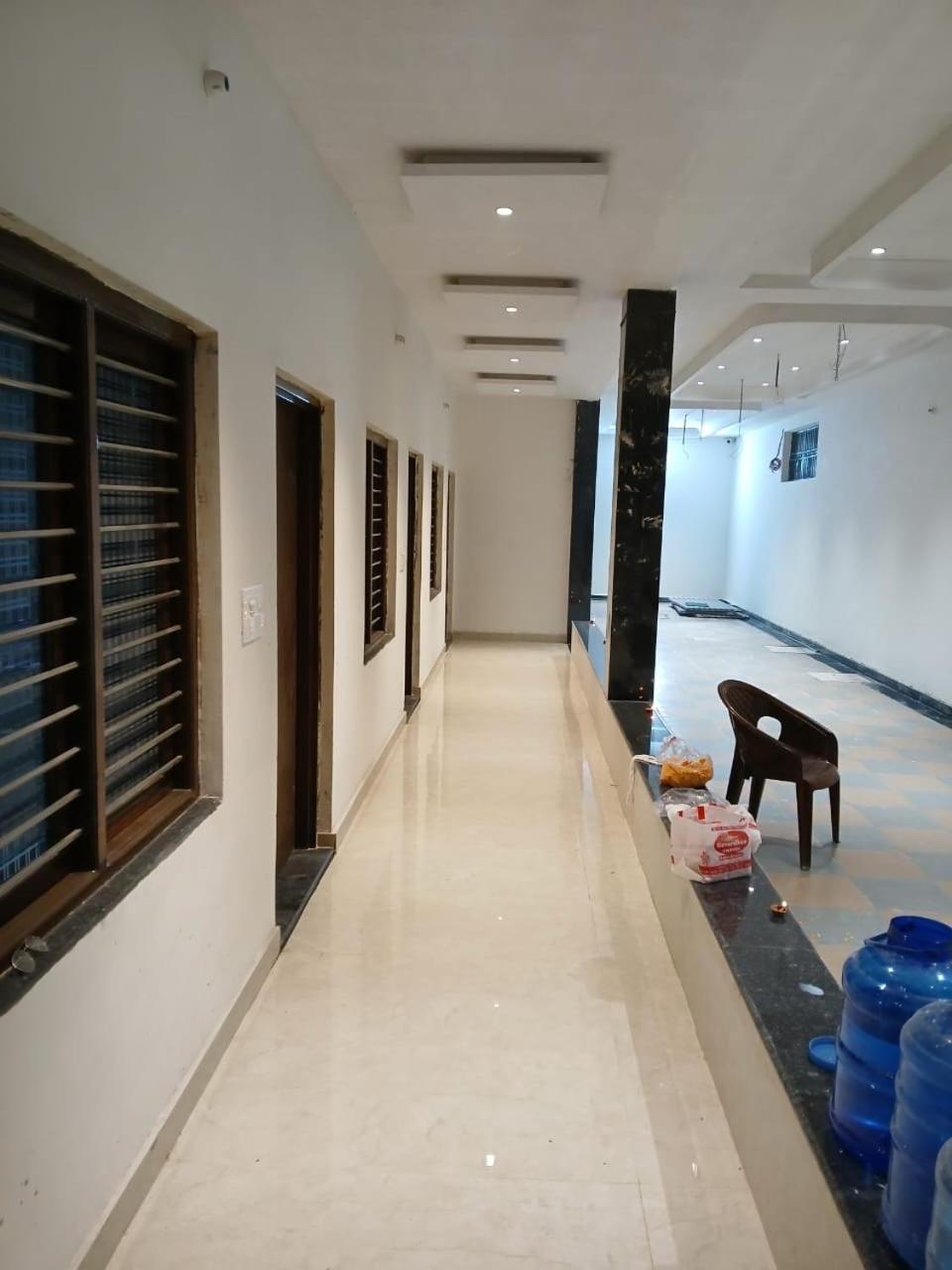 Hotel Jaipur In, Jatipura Parikrama Marg Near Mukharvind Temple Govardhan Buitenkant foto